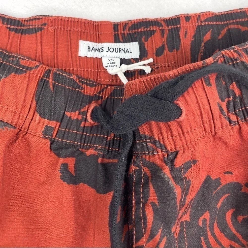 NWT Banks Journal Men’s Roses Swim  Boardshort! Size XS